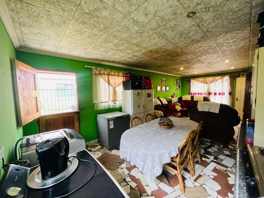 2 Bedroom Property for Sale in Bloemside 5 Free State
